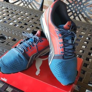 Puma rare and retired Cell Gen patriotic red and blue size 11.5.